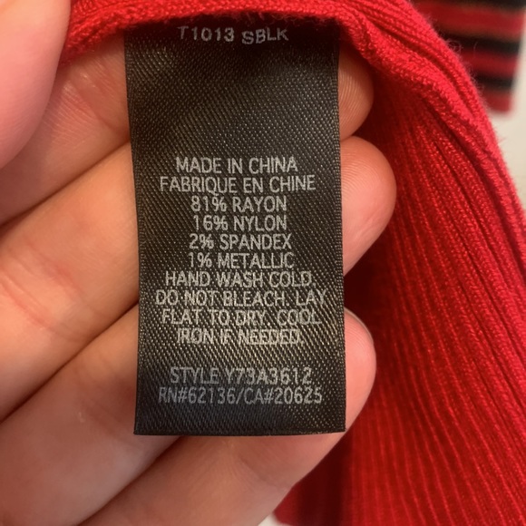 Guess Sweater - Picture 6 of 12